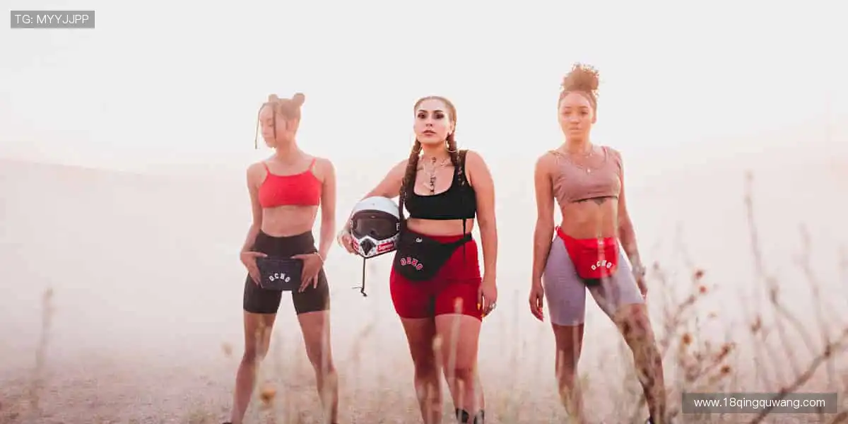 🌟 球星同款周边,把热爱穿在身上,戴在腕间!👕